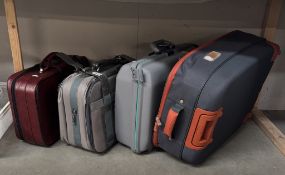 4 Various suit cases / carry cases COLLECT ONLY