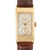 A GENTLEMAN'S SIZE 18K SOLID YELLOW GOLD PATEK PHILIPPE TEGOLINO WRIST WATCH DATED 1949, REF. 425