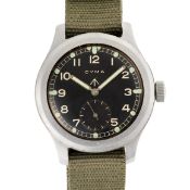 A GENTLEMAN'S STAINLESS STEEL BRITISH MILITARY CYMA W.W.W. WRIST WATCH CIRCA 1945, PART OF THE 