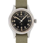 A GENTLEMAN'S STAINLESS STEEL BRITISH MILITARY HAMILTON RAF PILOTS WRIST WATCH CIRCA 1967