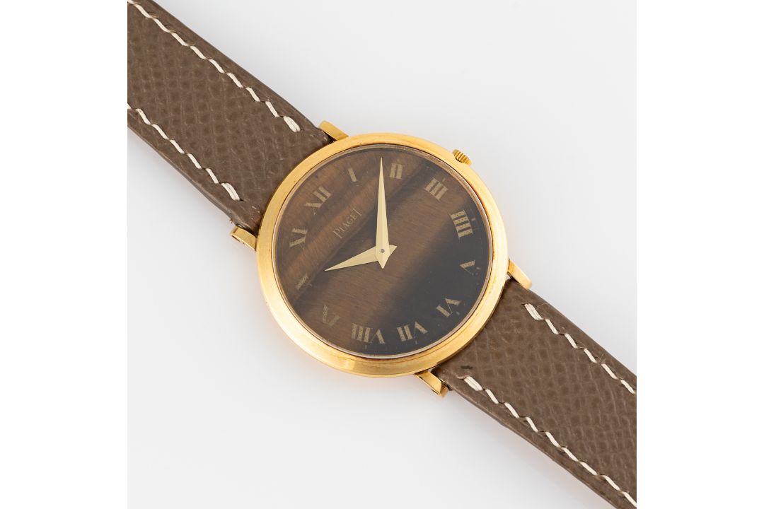 A GENTLEMAN'S SIZE 18K SOLID GOLD PIAGET ALTIPLANO ULTRA THIN WRIST WATCH CIRCA 1980, REF. 902 - Image 3 of 7