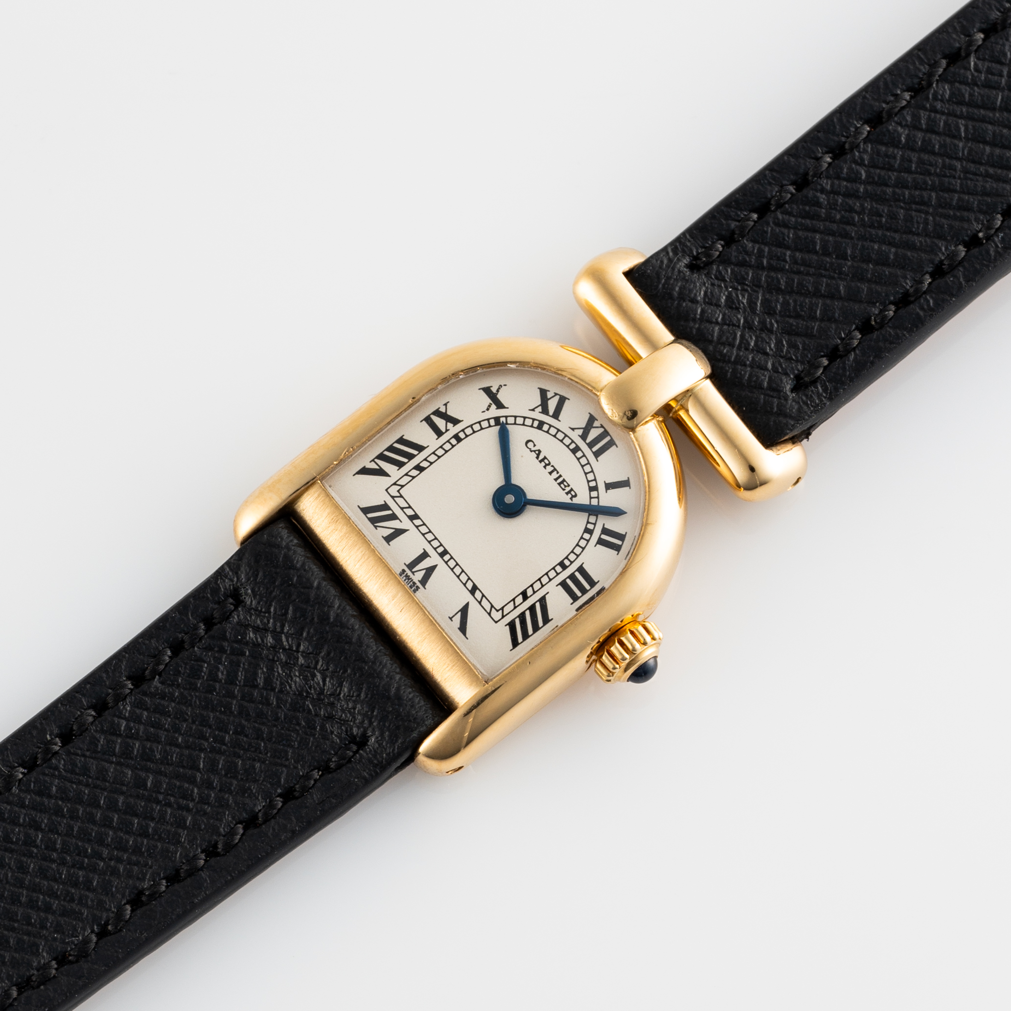 A LADY'S 18K SOLID GOLD CARTIER CLOCHE CALANDRE WRIST WATCH CIRCA 1990, REF. 6603 Movement: - Image 3 of 7
