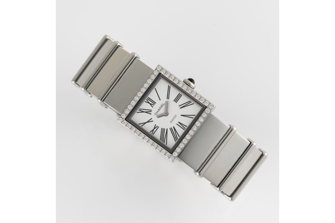 A LADY'S STAINLESS STEEL & DIAMOND CHANEL MATELASSE BRACELET WATCH CIRCA 2000s Movement: Quartz. - Image 3 of 8