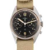 A GENTLEMAN'S STAINLESS STEEL BRITISH MILITARY CWC RAF PILOTS CHRONOGRAPH WRIST WATCH DATED 1980,