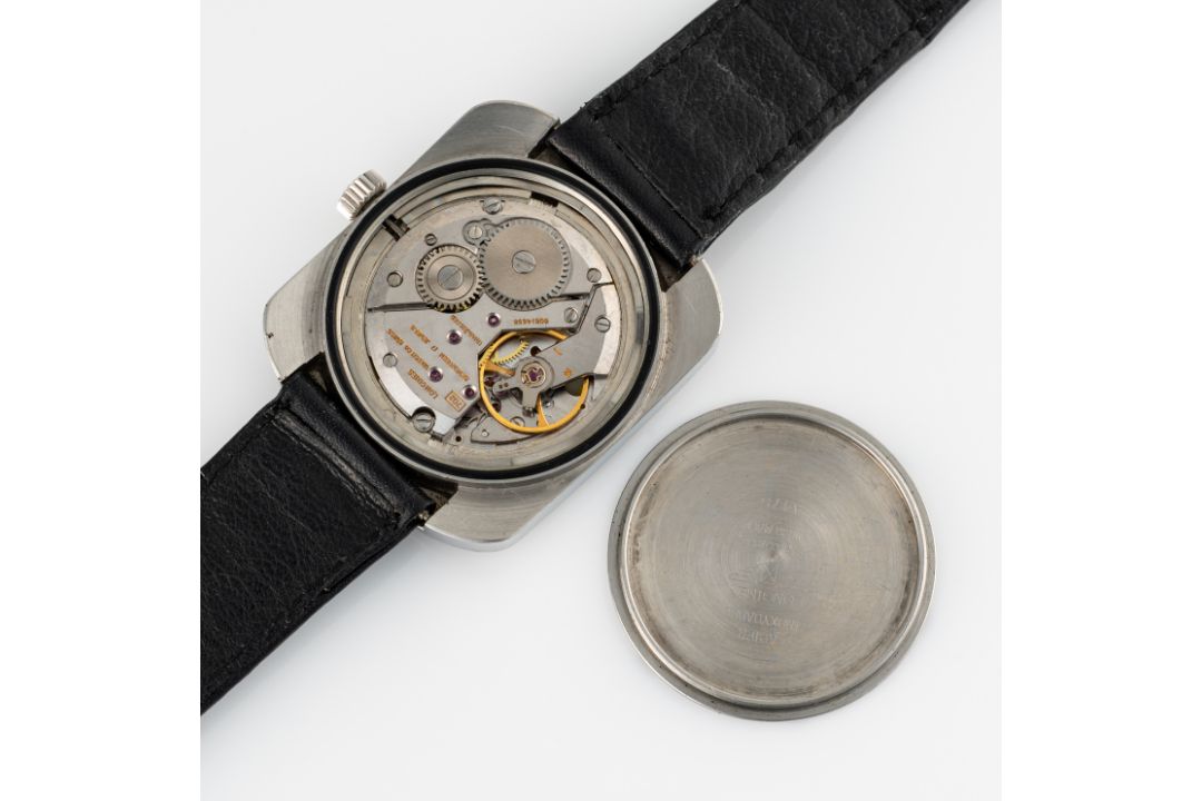 A GENTLEMAN'S SIZE STAINLESS STEEL LONGINES COMET YELLOW WRIST WATCH CIRCA 1970, REF. 8475 Movement: - Image 8 of 8