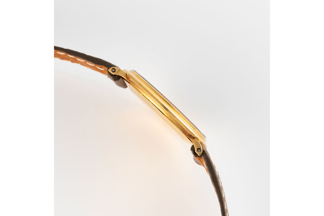 A GENTLEMAN'S SIZE 18K SOLID GOLD PIAGET ALTIPLANO ULTRA THIN WRIST WATCH CIRCA 1980, REF. 902 - Image 6 of 7