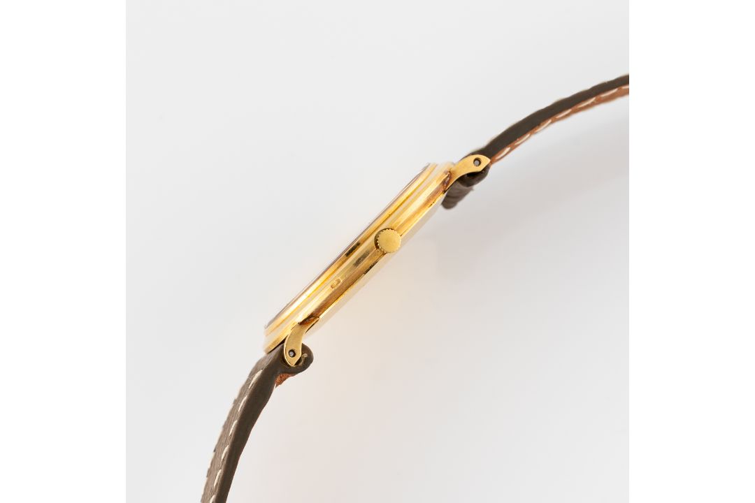 A GENTLEMAN'S SIZE 18K SOLID GOLD PIAGET ALTIPLANO ULTRA THIN WRIST WATCH CIRCA 1980, REF. 902 - Image 5 of 7