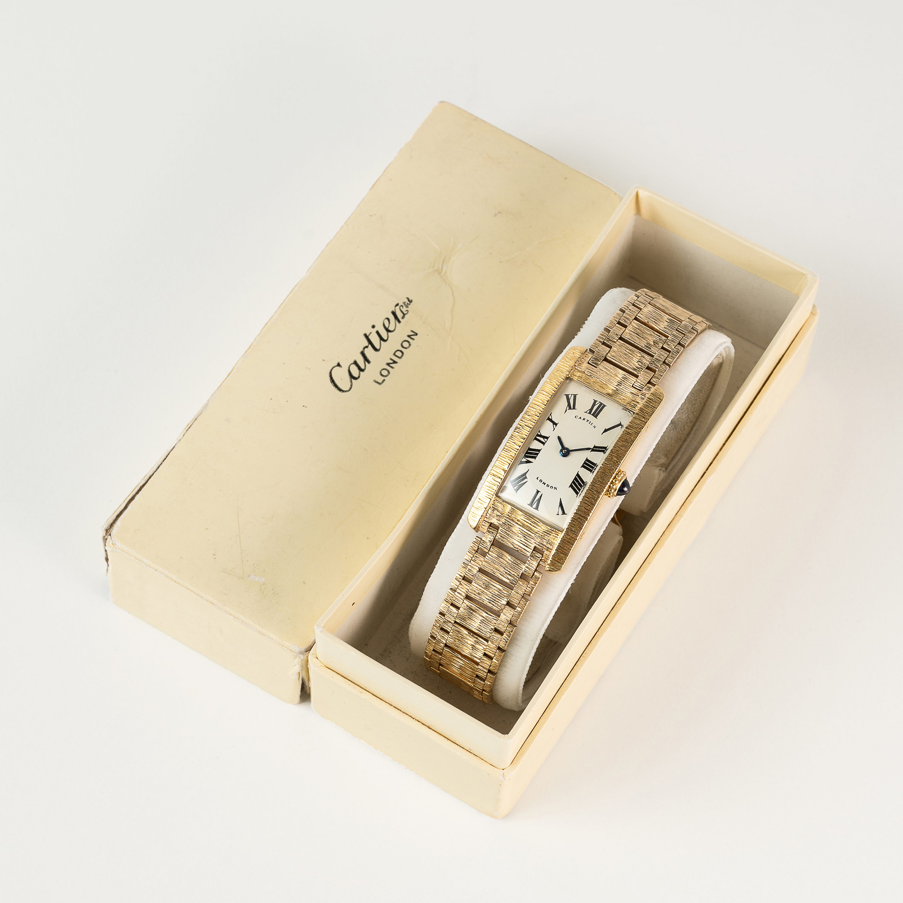 AN EXTREMELY RARE MID SIZE SOLID GOLD CARTIER LONDON TANK CINTREE BRACELET WATCH CIRCA 1964, - Image 4 of 10