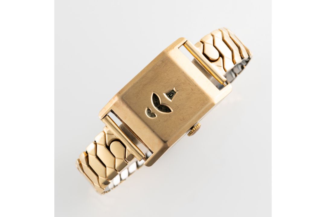 A GENTLEMAN'S SIZE 9CT GOLD RECTANGULAR VINTAGE "DIGITAL" JUMP HOUR WRIST WATCH CIRCA 1930 Movement: - Image 4 of 7