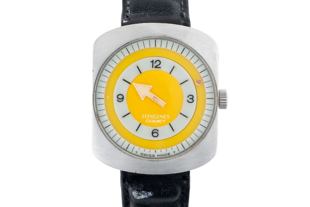 A GENTLEMAN'S SIZE STAINLESS STEEL LONGINES COMET YELLOW WRIST WATCH CIRCA 1970, REF. 8475 Movement: - Image 1 of 8