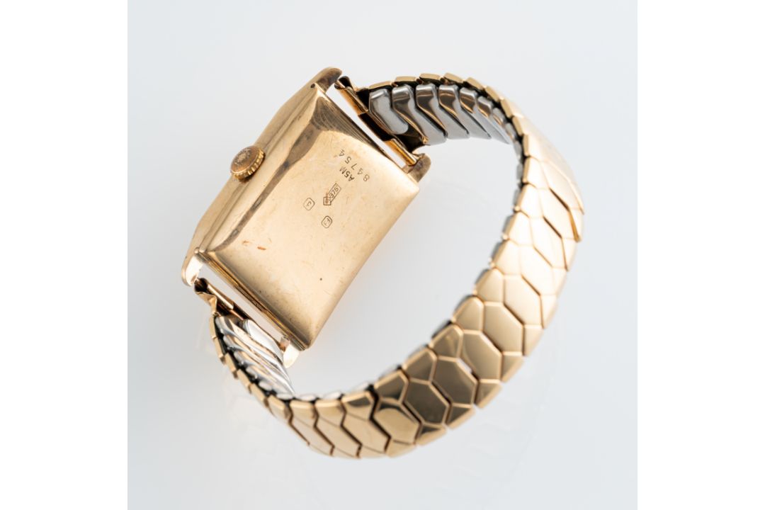 A GENTLEMAN'S SIZE 9CT GOLD RECTANGULAR VINTAGE "DIGITAL" JUMP HOUR WRIST WATCH CIRCA 1930 Movement: - Image 7 of 7