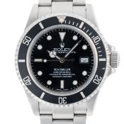 A GENTLEMAN'S SIZE STAINLESS STEEL ROLEX OYSTER PERPETUAL DATE SEA DWELLER BRACELET WATCH CIRCA
