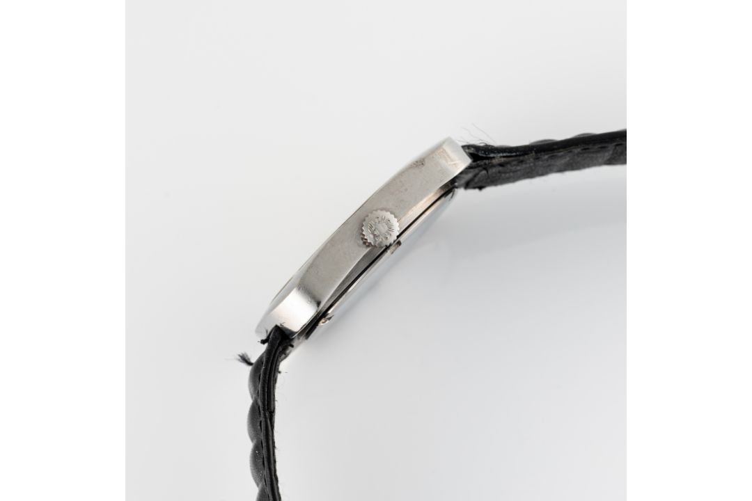A GENTLEMAN'S SIZE STAINLESS STEEL LONGINES COMET YELLOW WRIST WATCH CIRCA 1970, REF. 8475 Movement: - Image 5 of 8