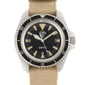 A GENTLEMAN'S STAINLESS STEEL BRITISH MILITARY CWC ROYAL NAVY DIVERS WRIST WATCH DATED 1997