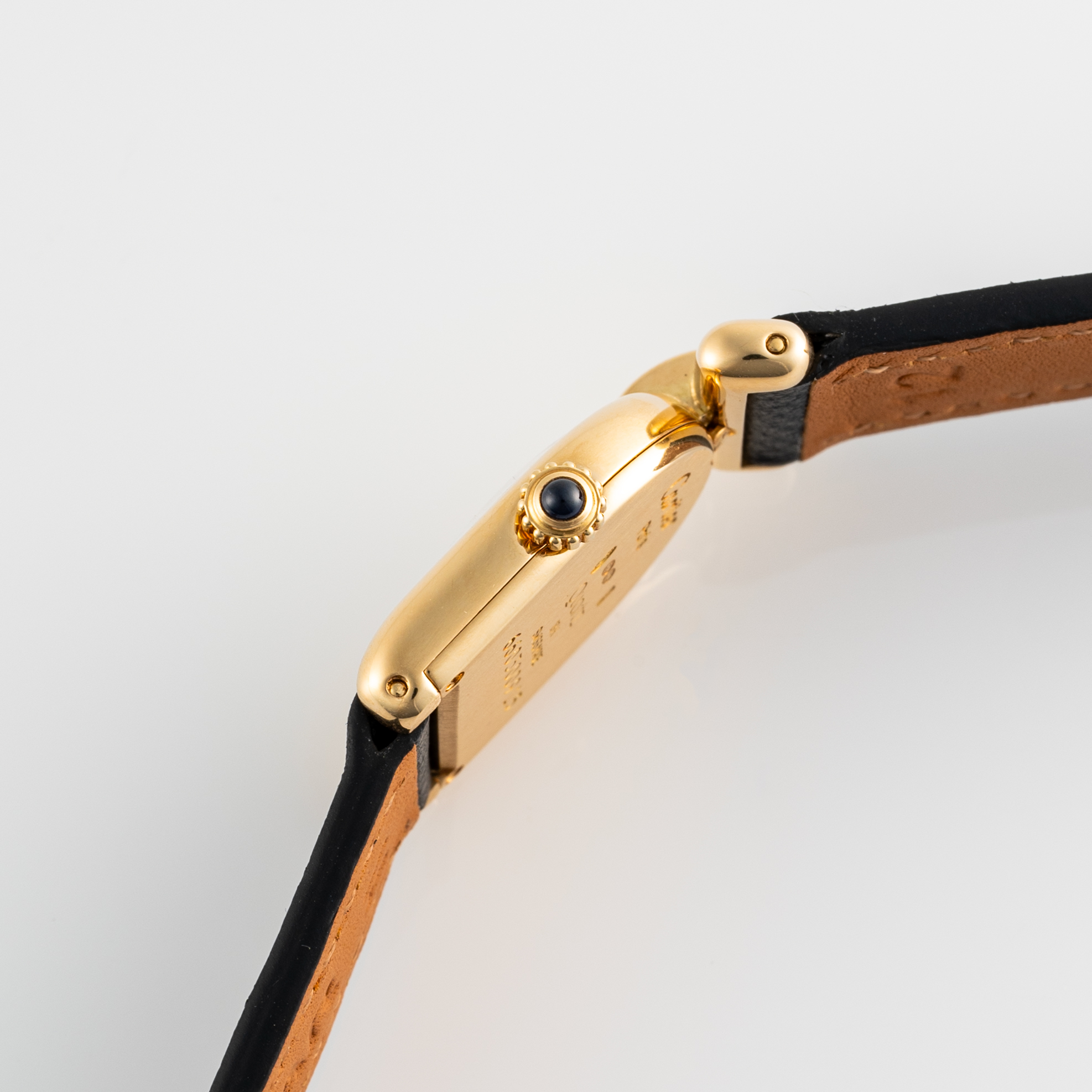 A LADY'S 18K SOLID GOLD CARTIER CLOCHE CALANDRE WRIST WATCH CIRCA 1990, REF. 6603 Movement: - Image 5 of 7