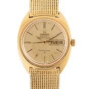 A GENTLEMAN'S SIZE 18K SOLID GOLD OMEGA CONSTELLATION AUTOMATIC CHRONOMETER DAY DATE BRACELET