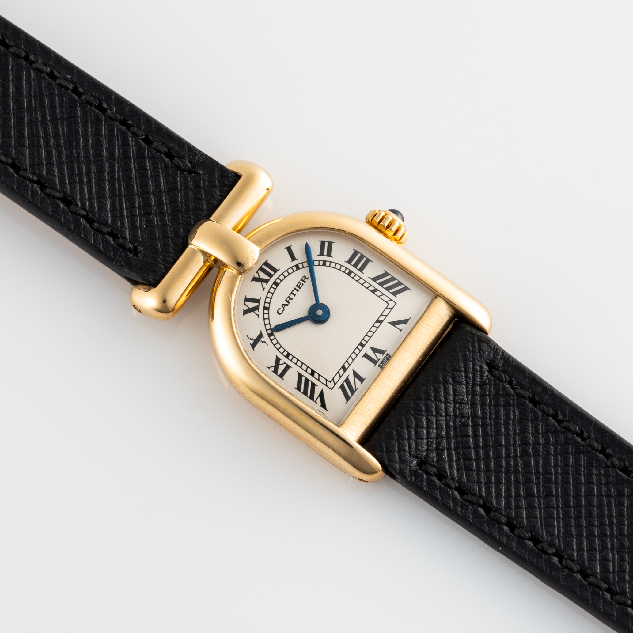 A LADY'S 18K SOLID GOLD CARTIER CLOCHE CALANDRE WRIST WATCH CIRCA 1990, REF. 6603 Movement: - Image 4 of 7