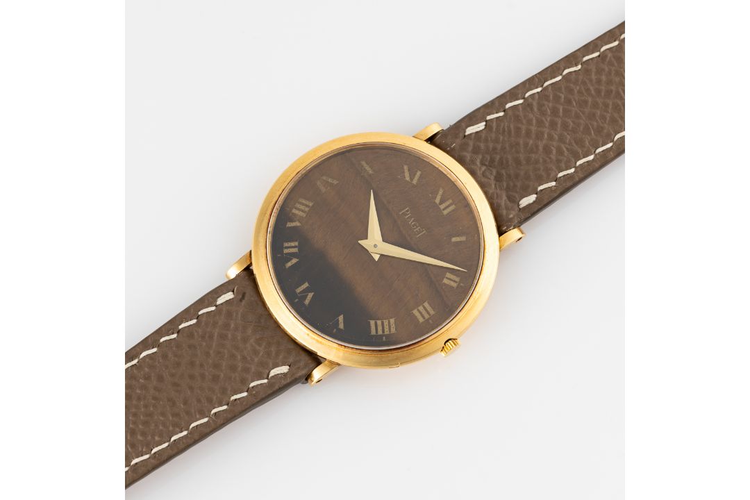 A GENTLEMAN'S SIZE 18K SOLID GOLD PIAGET ALTIPLANO ULTRA THIN WRIST WATCH CIRCA 1980, REF. 902 - Image 4 of 7