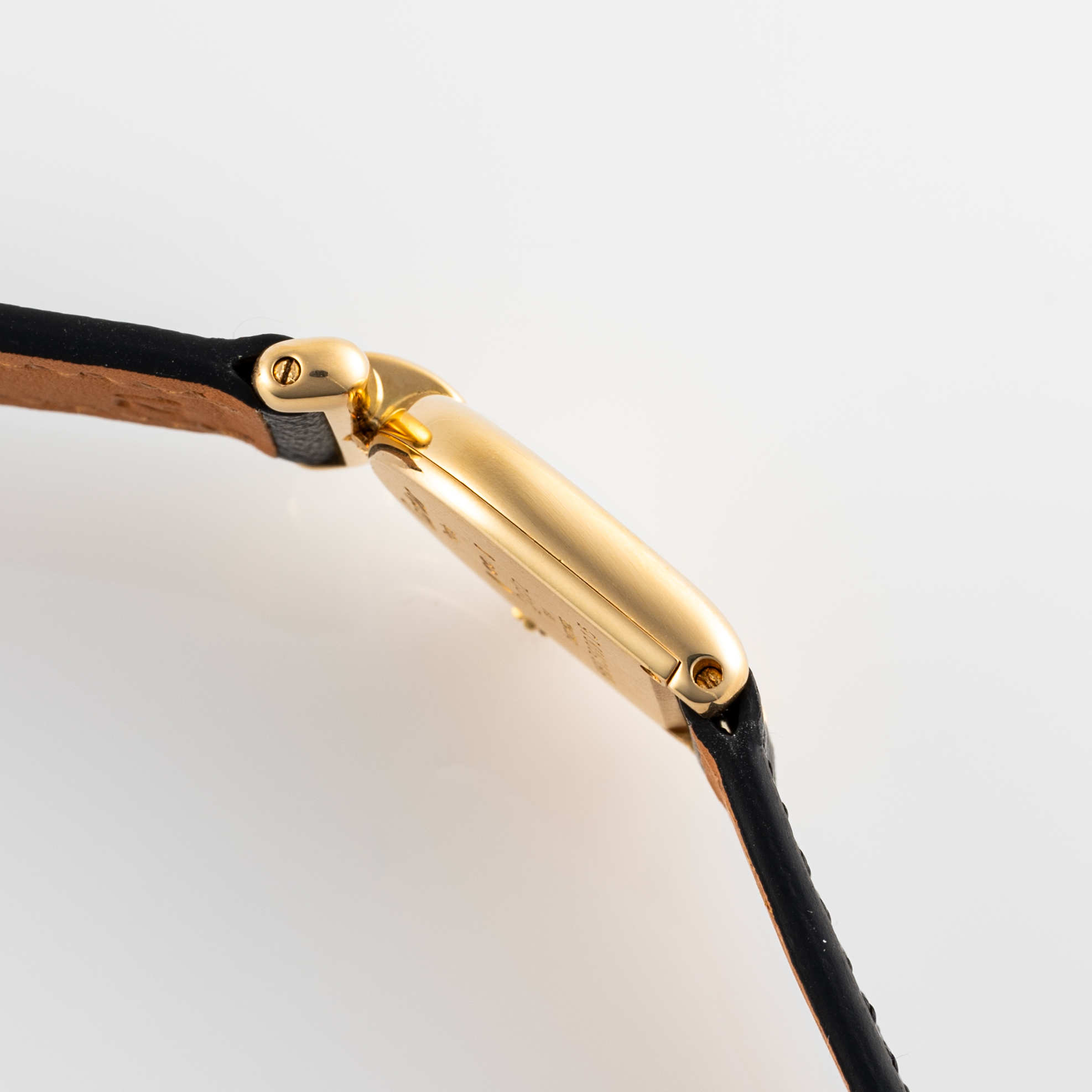 A LADY'S 18K SOLID GOLD CARTIER CLOCHE CALANDRE WRIST WATCH CIRCA 1990, REF. 6603 Movement: - Image 6 of 7