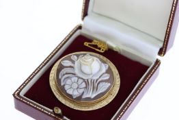 Floral Cameo, yellow metal, hallmarked 9ct, 43mm diameter, 9.7g gross