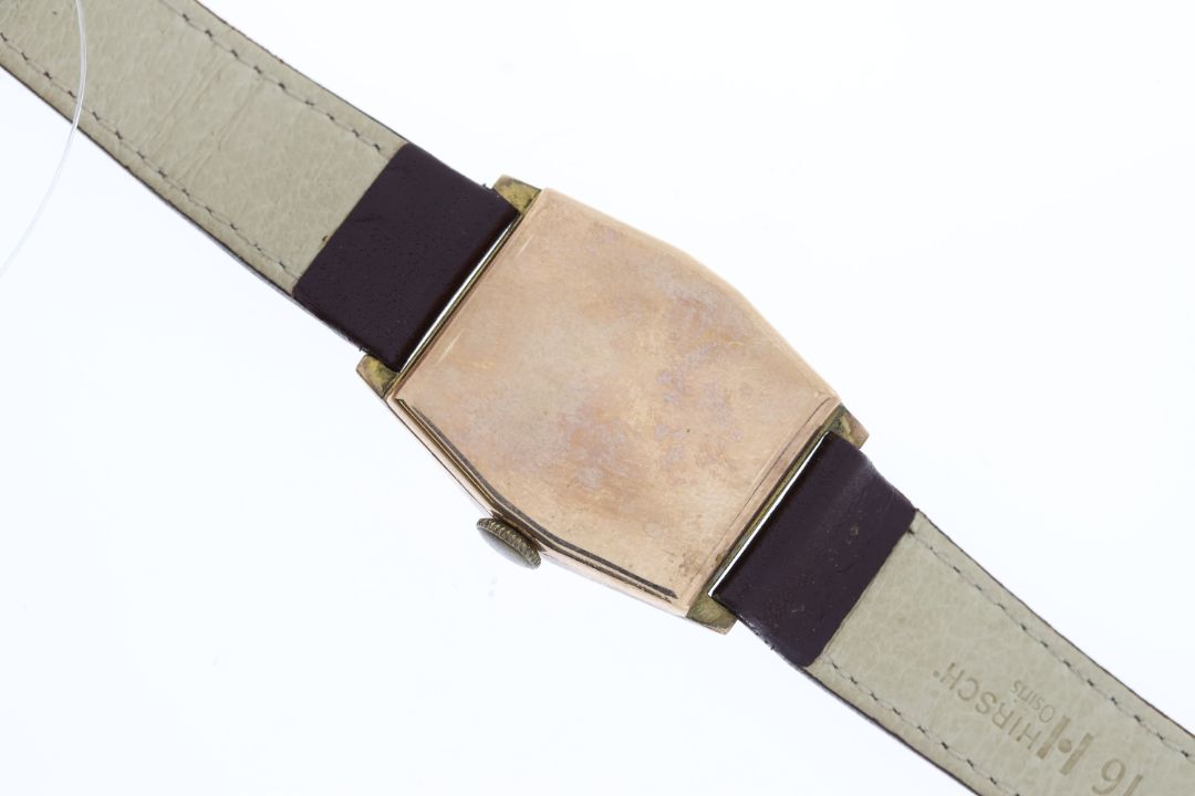 *To Be Sold Without Reserve* 9ct Art Deco, manual wind wrist watch. Approx 25.5mm case. - Image 2 of 2
