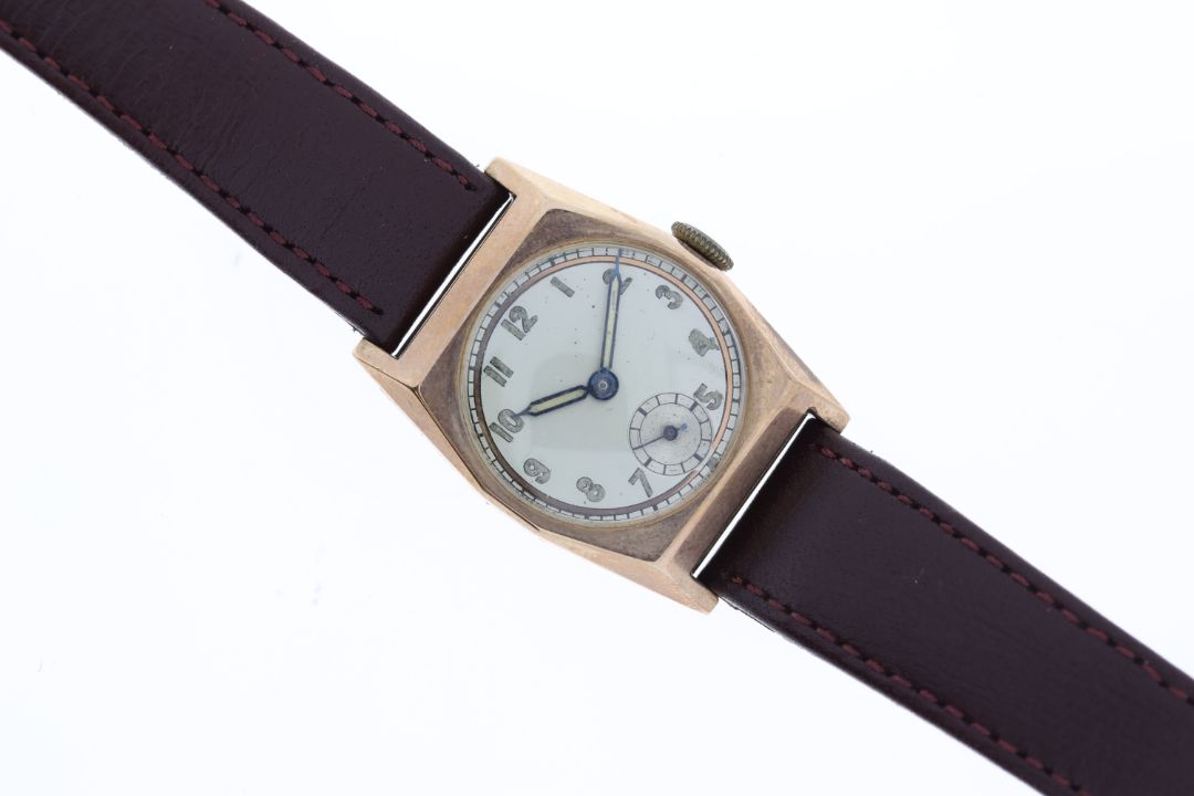 *To Be Sold Without Reserve* 9ct Art Deco, manual wind wrist watch. Approx 25.5mm case. - Image 1 of 2