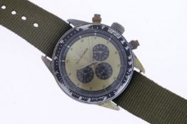 Out of Order Chronograph Quartz