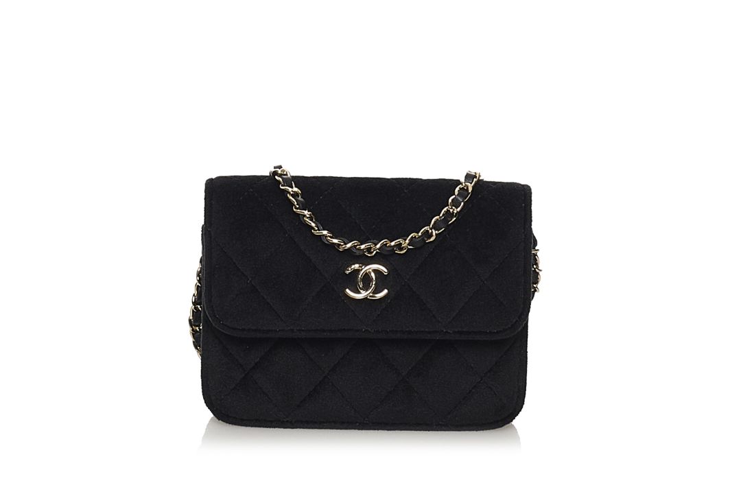 Chanel Matelasse Velvet Pearl Crush Flap Bag The Mini Flap Bag features a quilted velvet body, a - Image 1 of 10