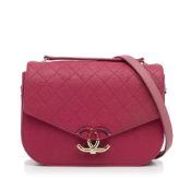 Chanel Medium Calfskin Cuba Flap This satchel features a quilted caviar leather body, a leather