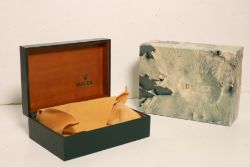 Timed Auction of Watch Boxes & Accessories