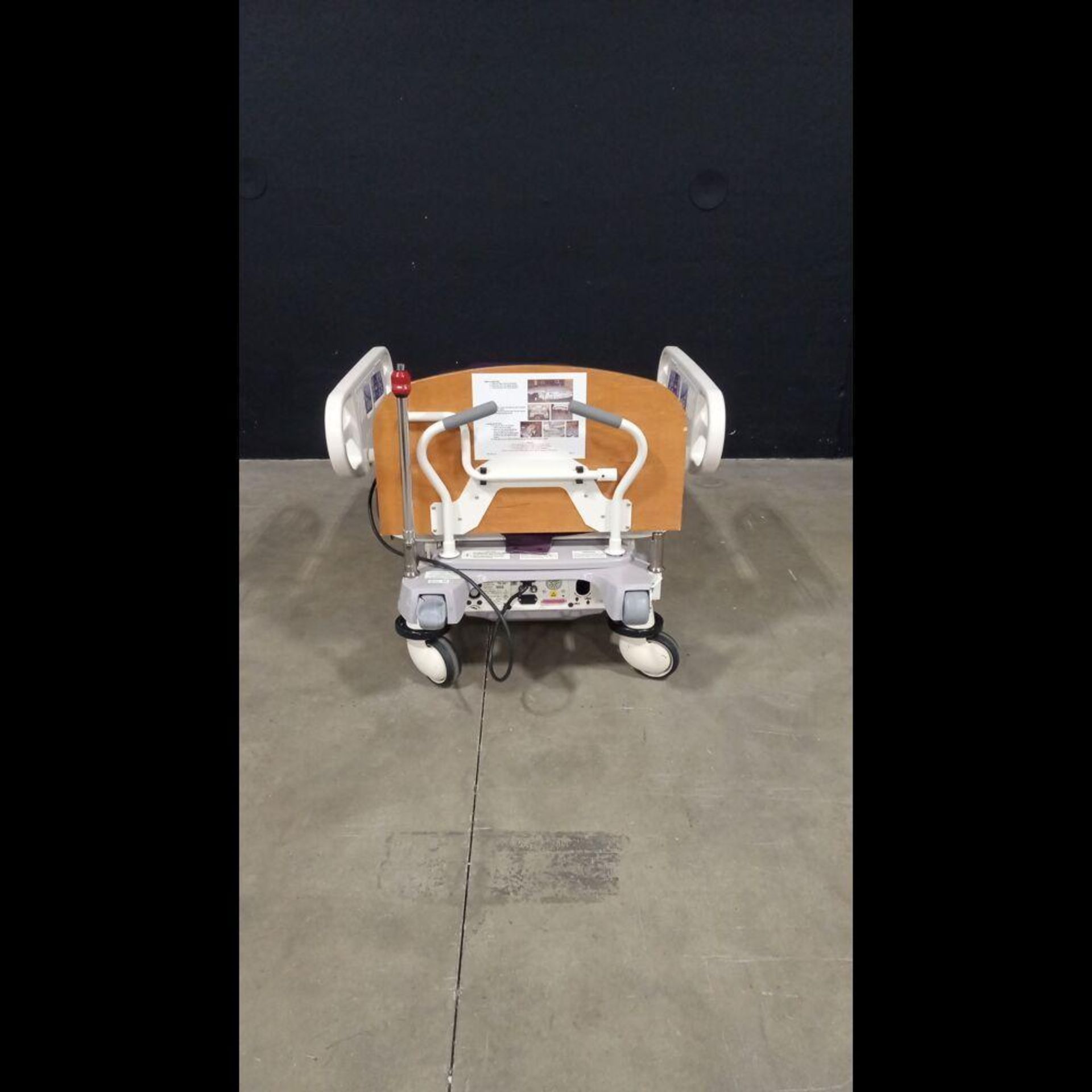 STRYKER LD304 BIRTHING BED - Image 3 of 4