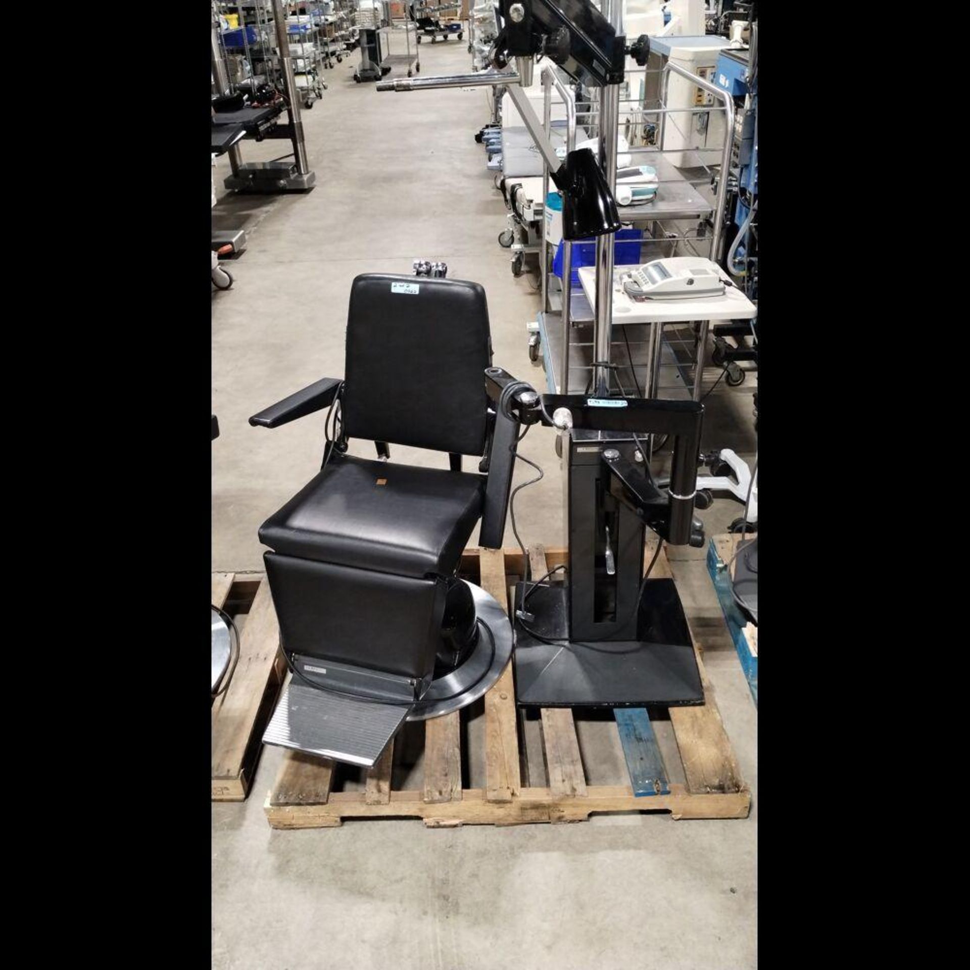 RELIANCE 880H EXAM CHAIR WITH STAND