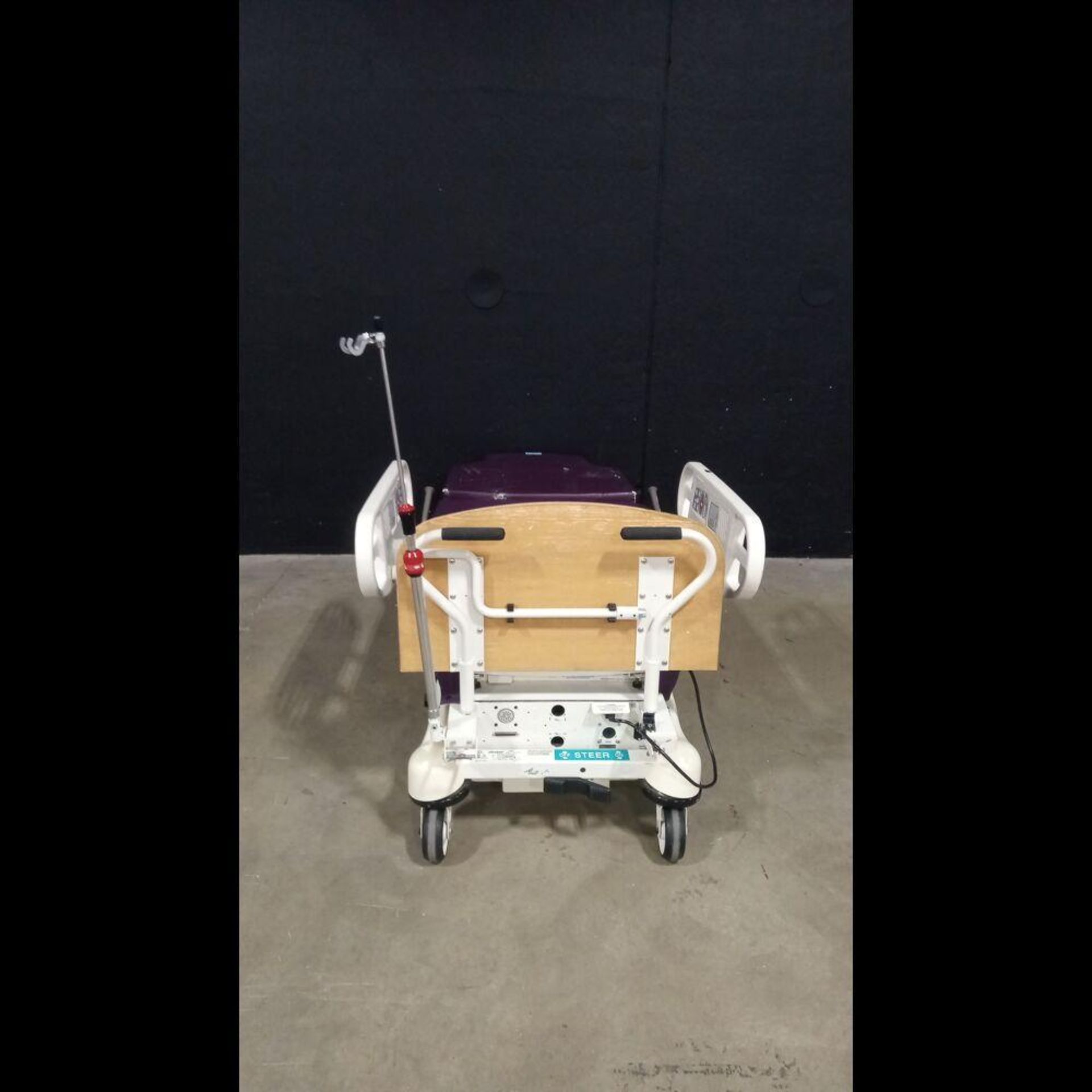 STRYKER ADEL 4700 BIRTHING BED - Image 3 of 4