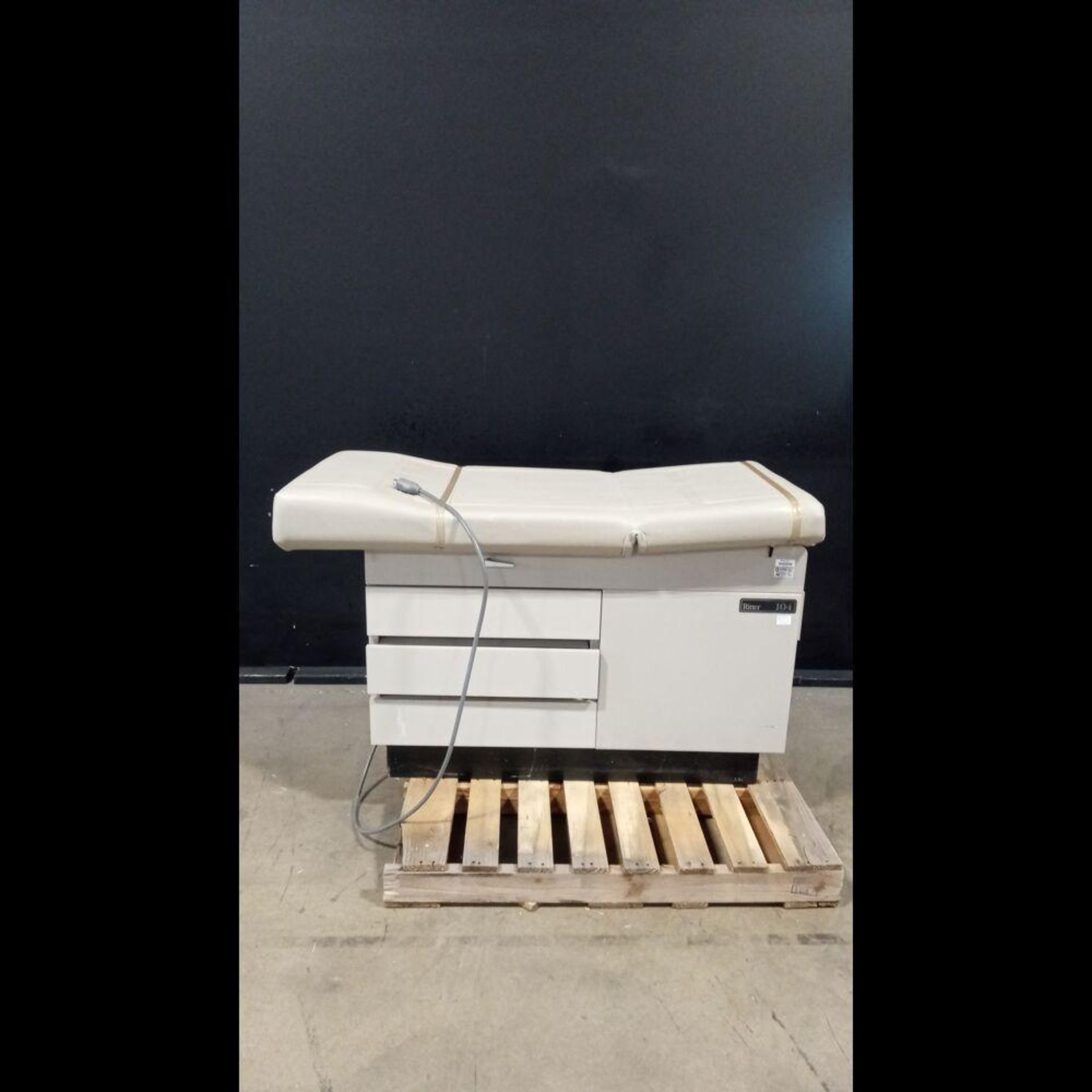 RITTER 104 EXAM TABLE - Image 4 of 4