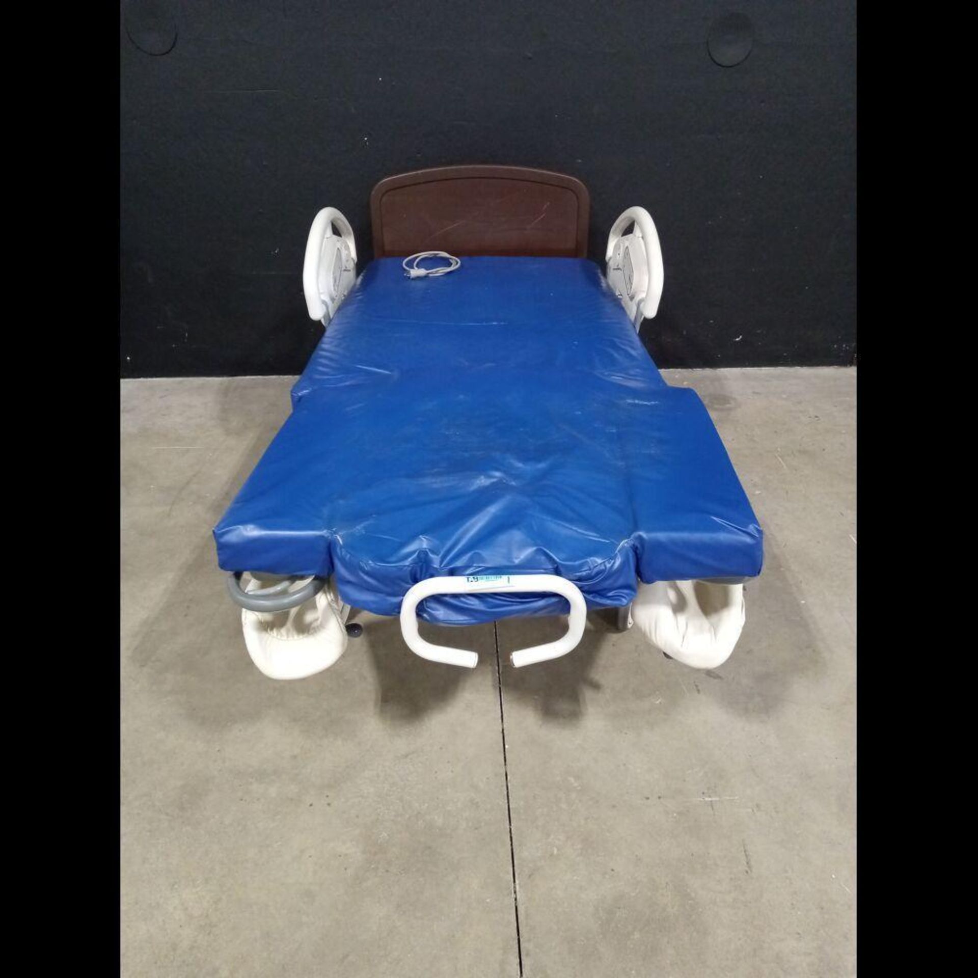 HILL-ROM AFFINITY 3 BIRTHING BED