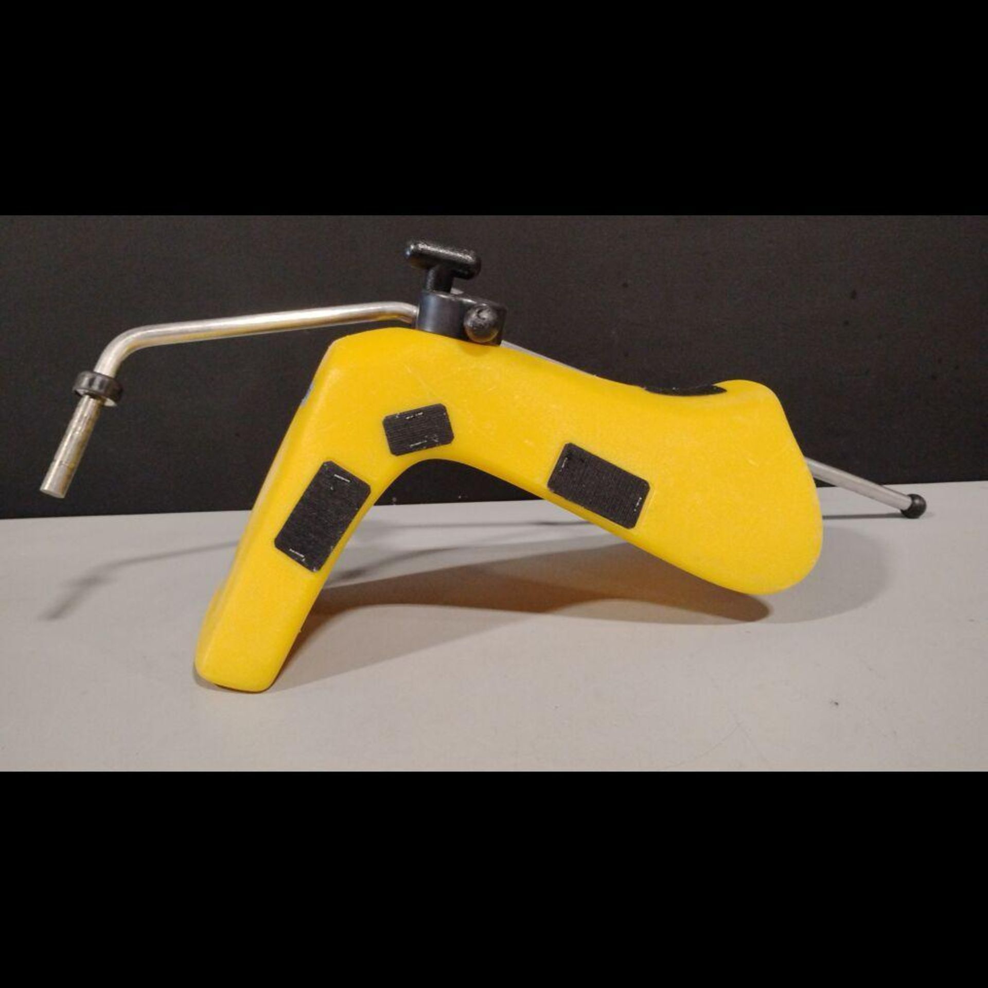STERIS YELLOWFIN STIRRUP (LEFT) - Image 2 of 3