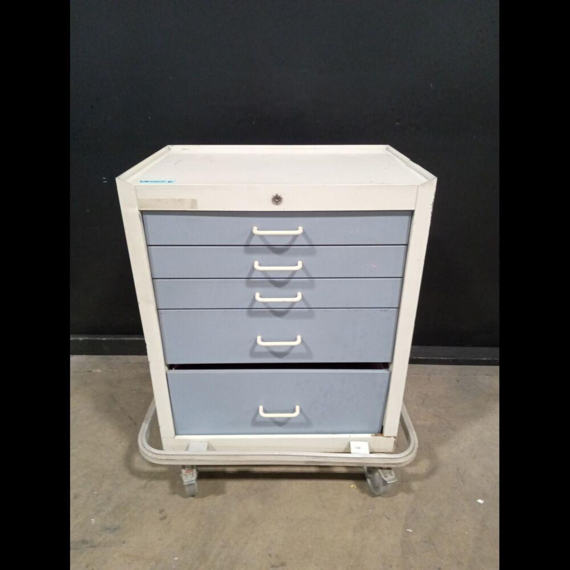 ARMSTRONG A-SMART CRASH CART