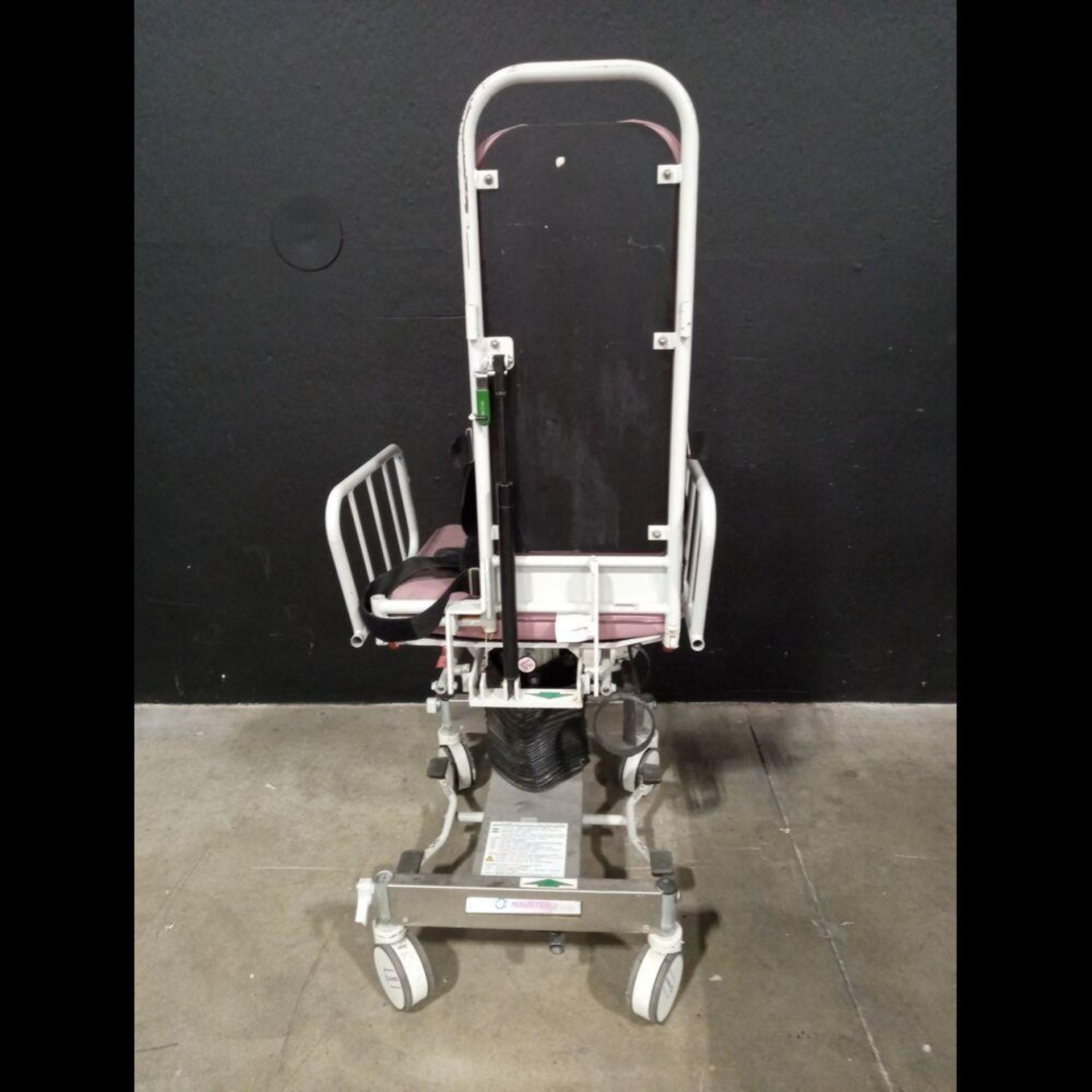 HAUSTED VIC STRETCHER CHAIR - Image 3 of 4