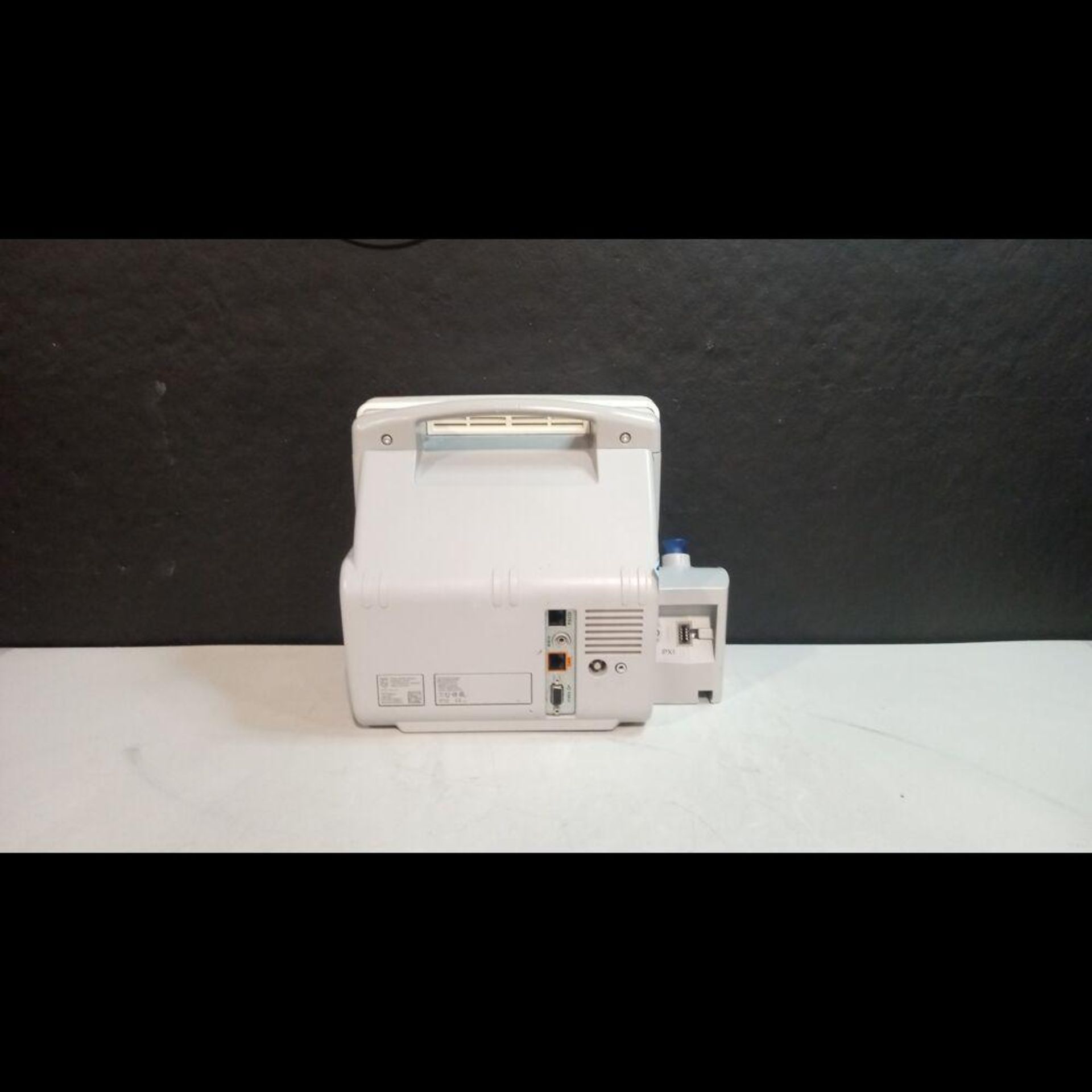 PHILIPS INTELLIVUE MP 5 PATIENT MONITOR - Image 3 of 4