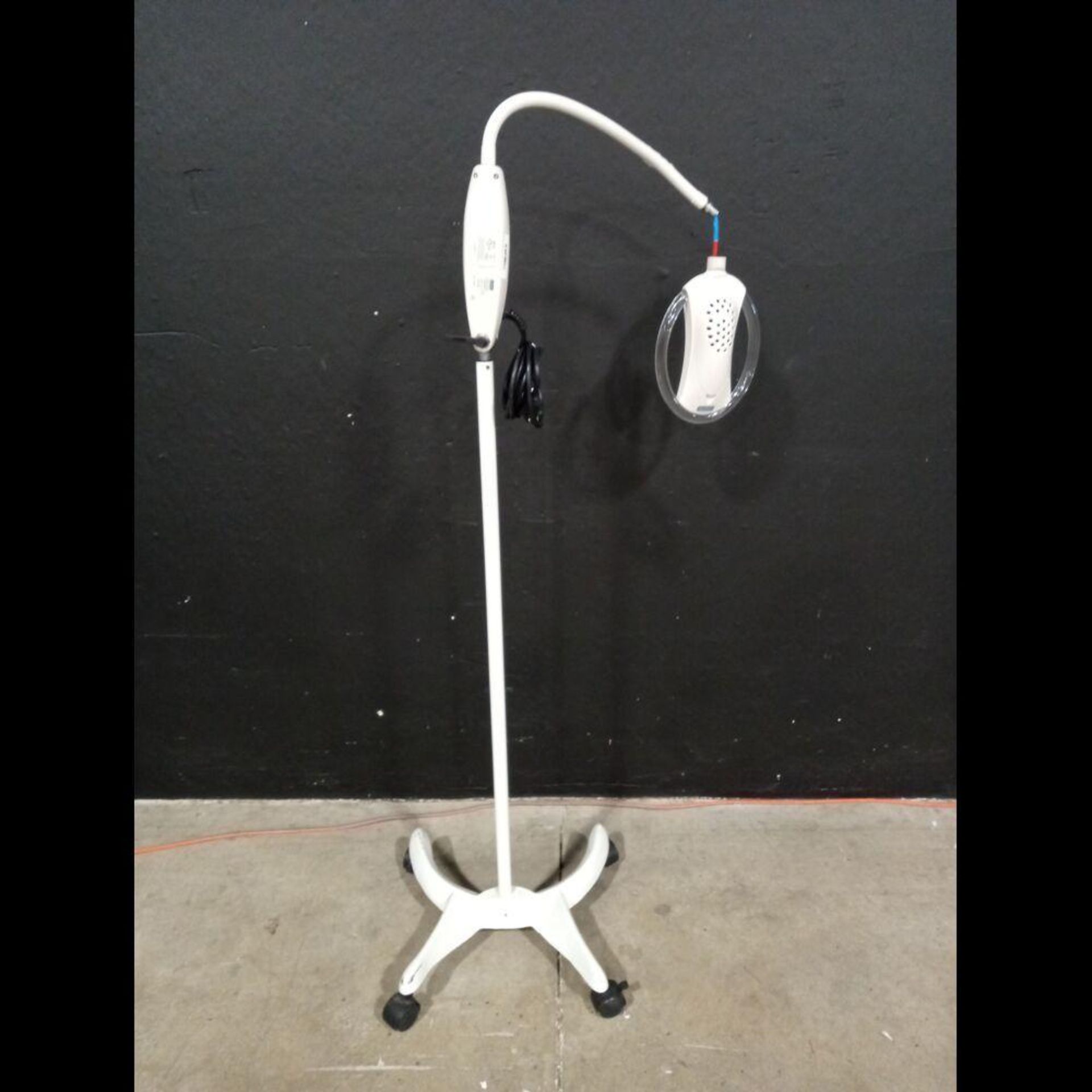 BURTON EXAM LIGHT - Image 2 of 2