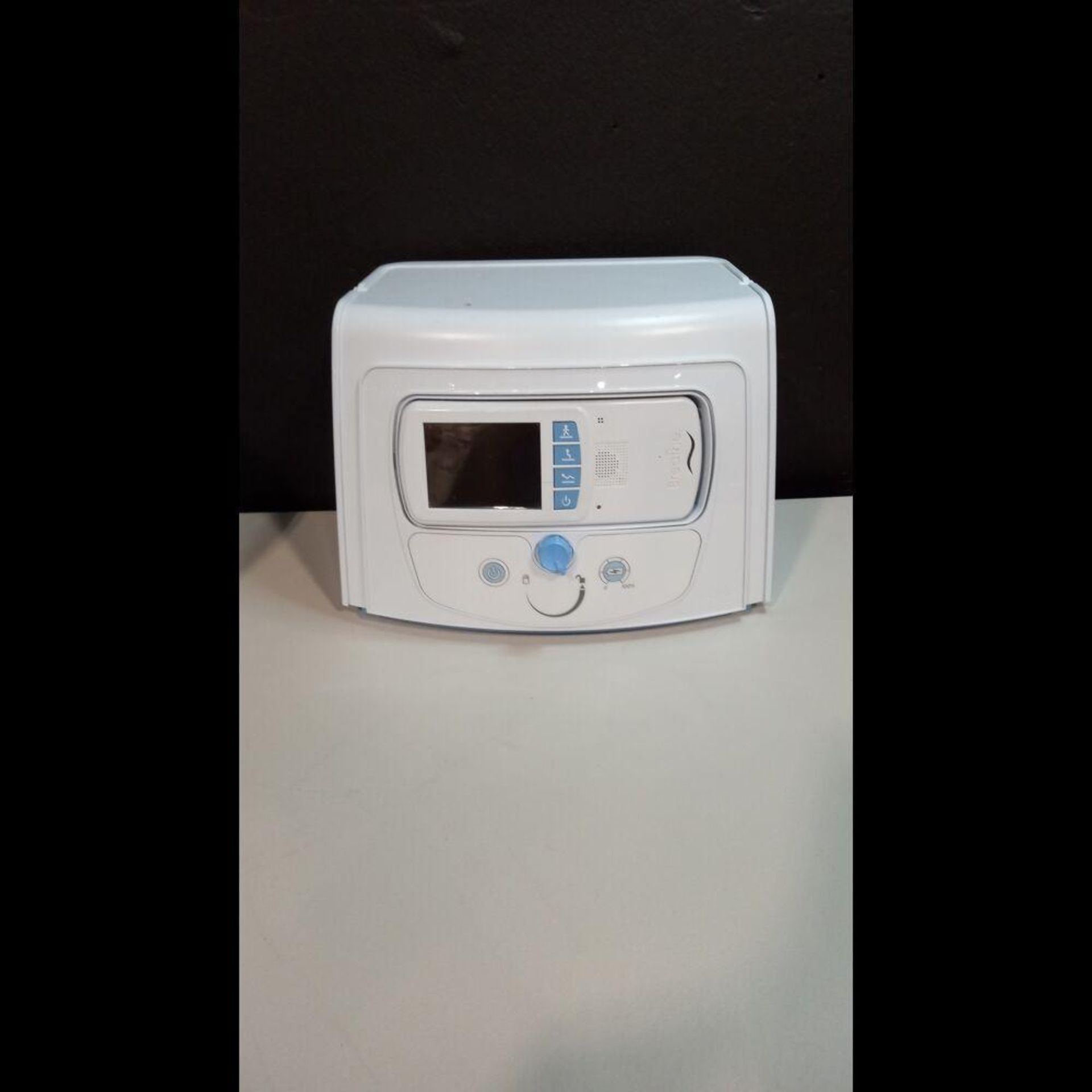 BREATHE TECHNOLOGIES INC. LIFE 2000 BREATHE VENTILATOR WITH COMPRESSOR