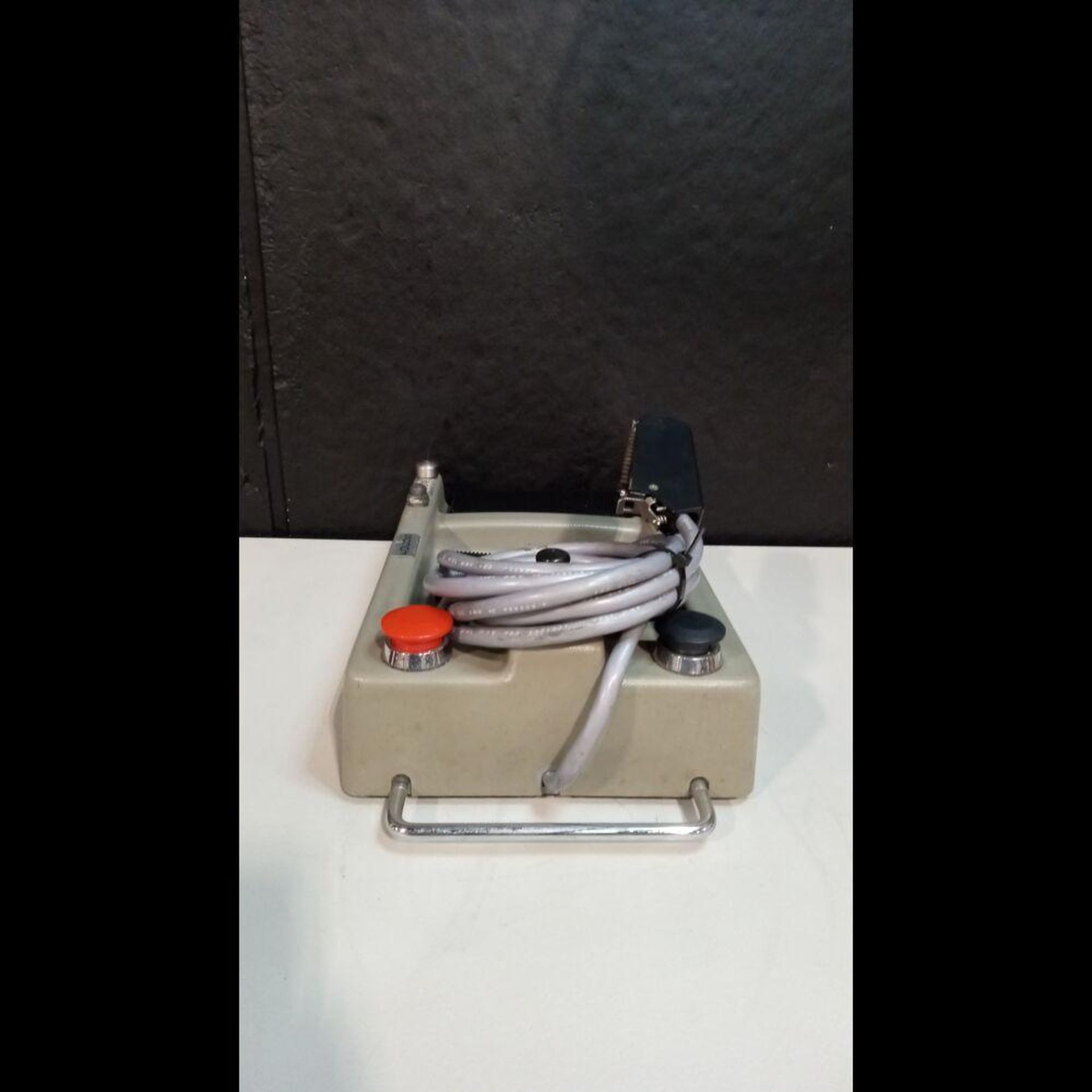 MULTI-FUNCTION FOOTSWITCH - Image 2 of 2