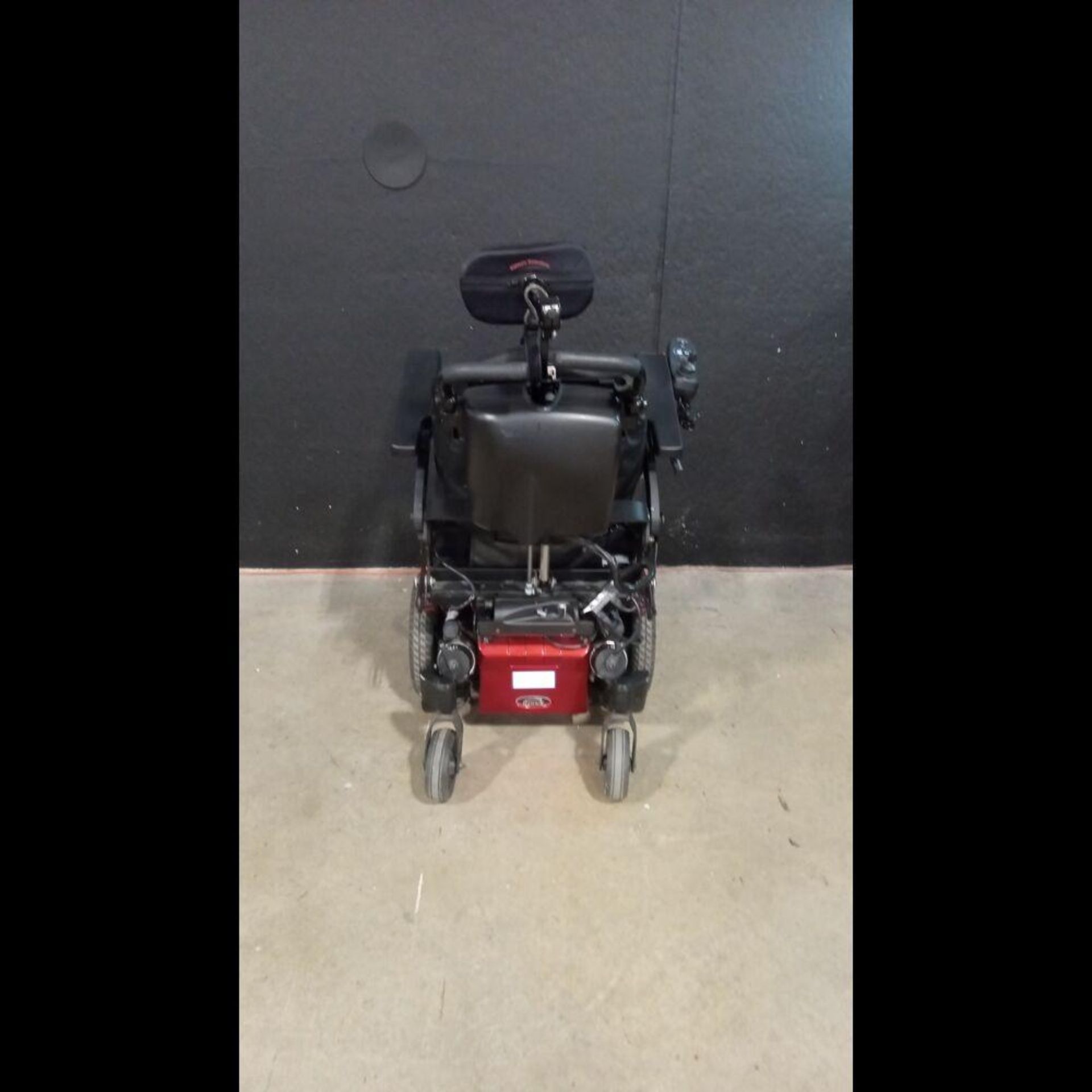 QUICKIE PULSE 6 MOTORIZED WHEELCHAIR WITH CHARGER - Image 3 of 4