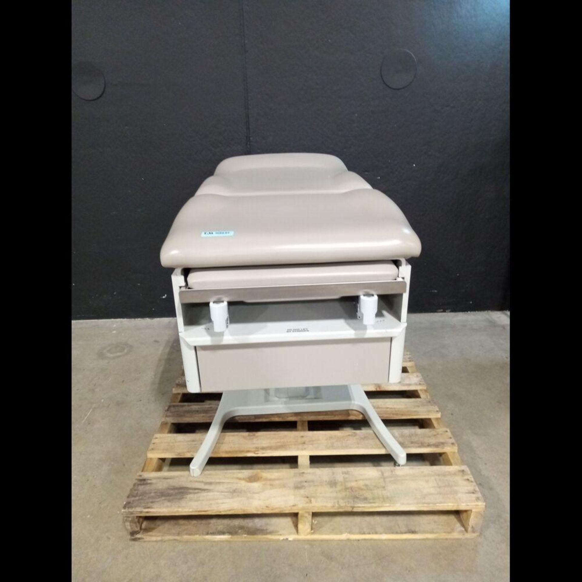 UMF 4070 POWER EXAM TABLE - Image 4 of 4