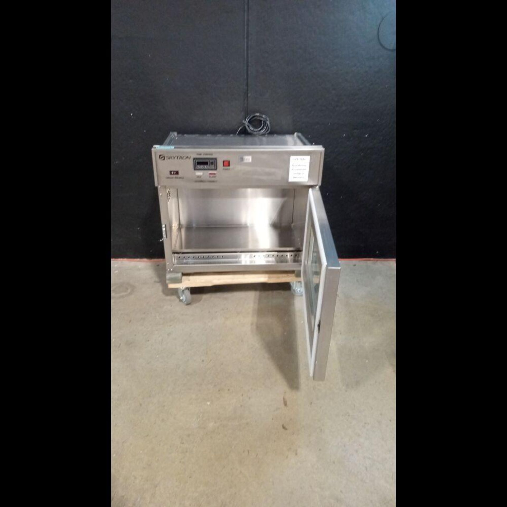 SKYTRON SS2201-JR WARMING CABINET - Image 2 of 2