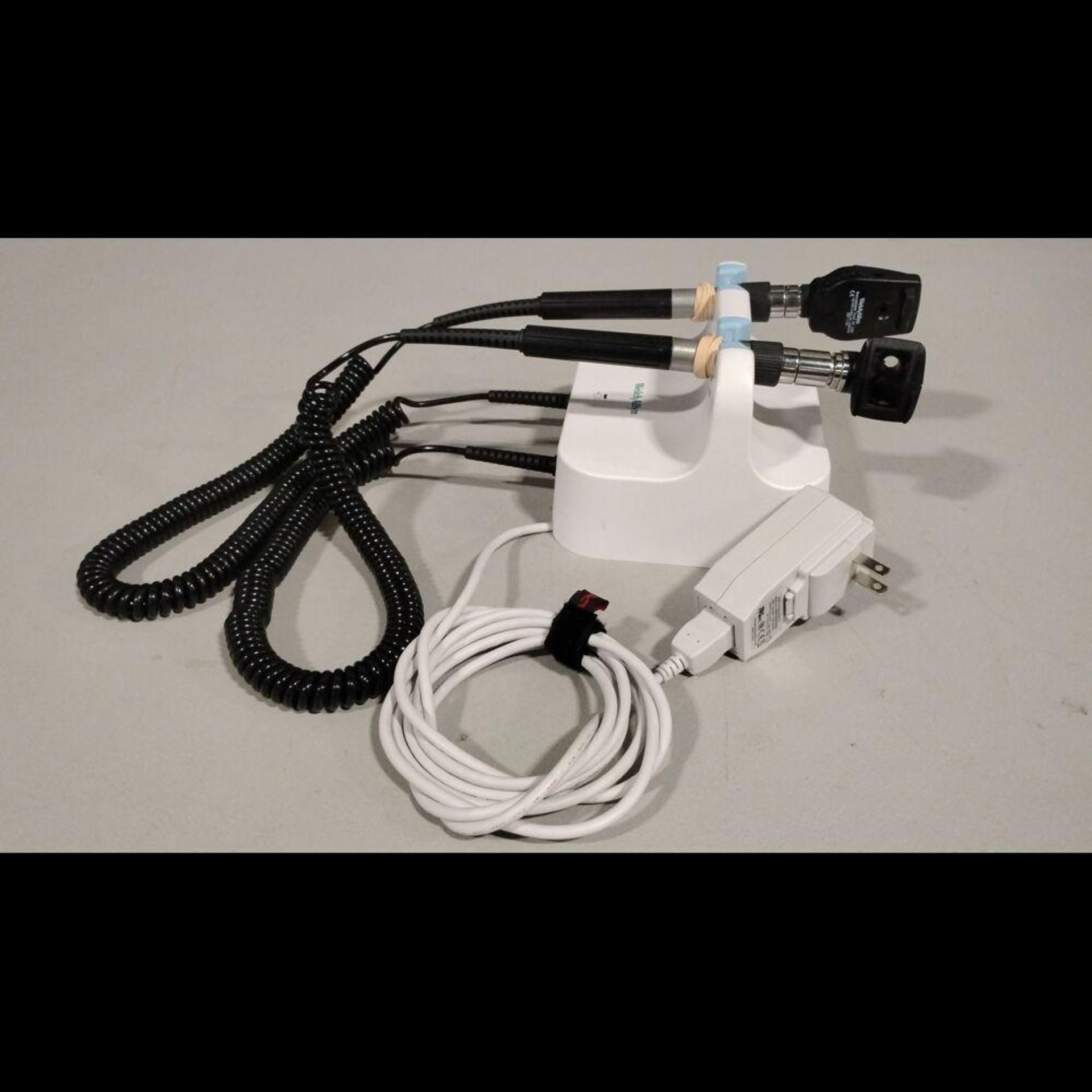 WELCH ALLYN 25020A/11720 OTO/OPTHALMOSCOPE & GS 777 SERIES TRANSFORMER - Image 2 of 2