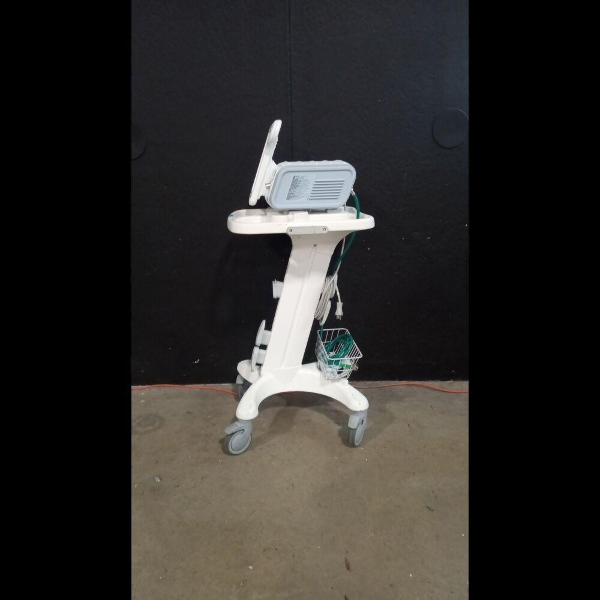 PHILIPS V60 VENTILATOR - Image 2 of 4