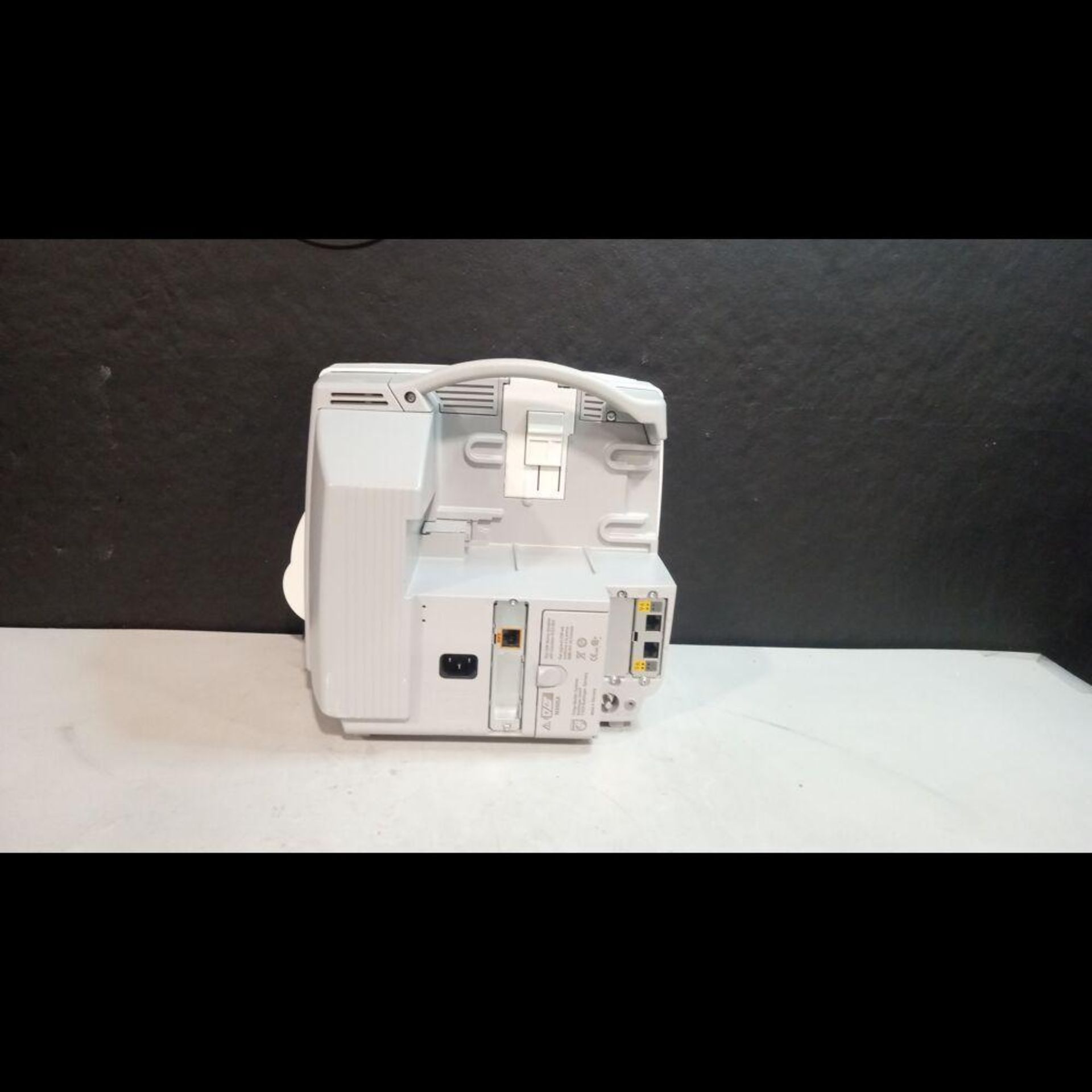 PHILIPS INTELLIVUE MP 30 PATIENT MONITOR - Image 3 of 4