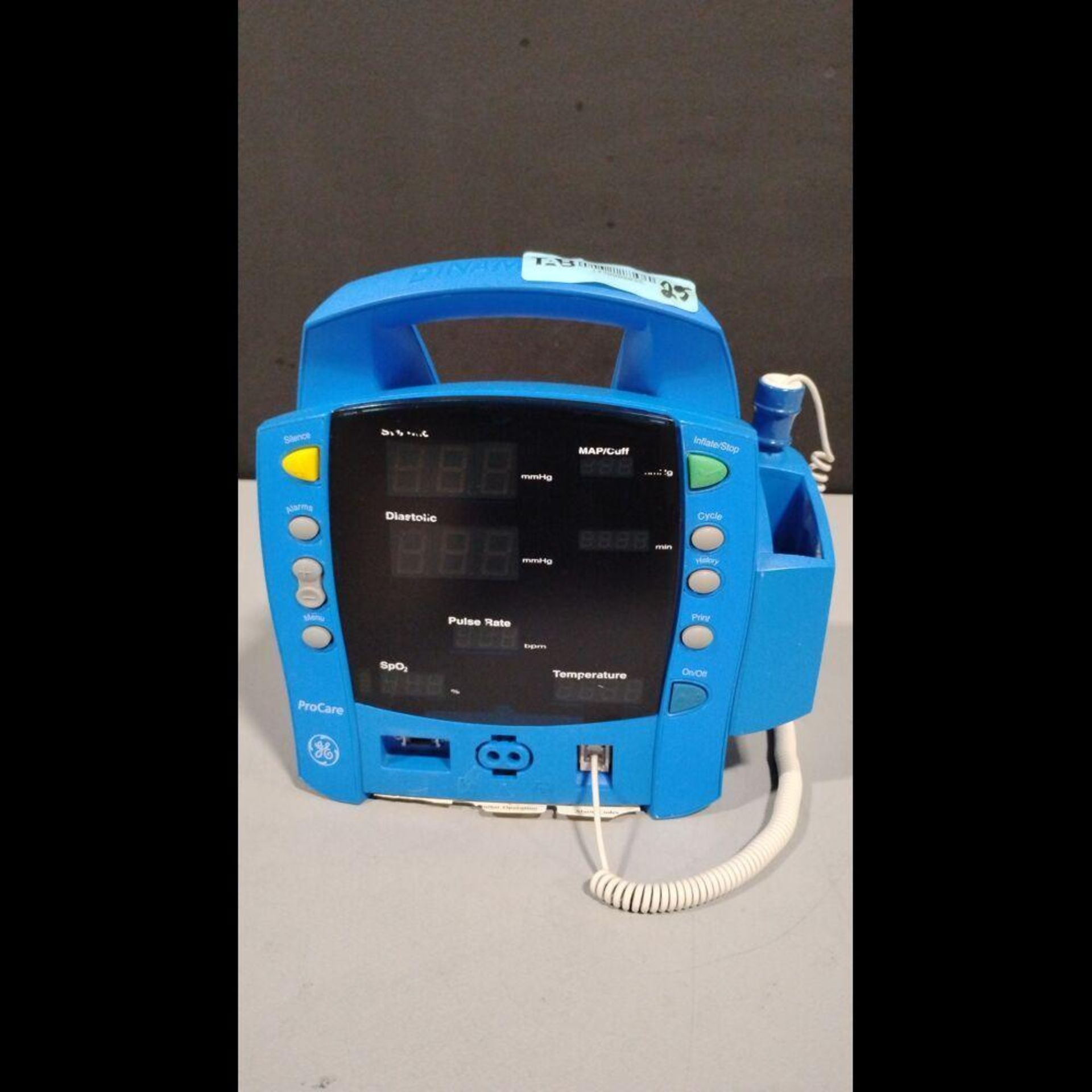 GE/DINAMAP PROCARE PATIENT MONITOR