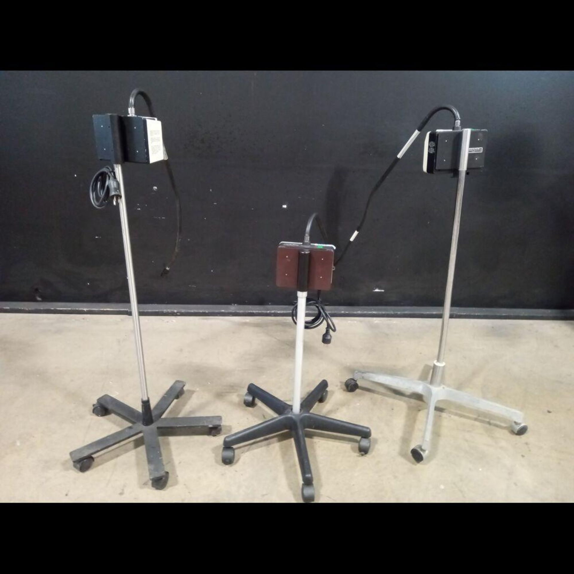 LOT OF WELCH ALLYN EXAM LIGHTS - Image 2 of 2
